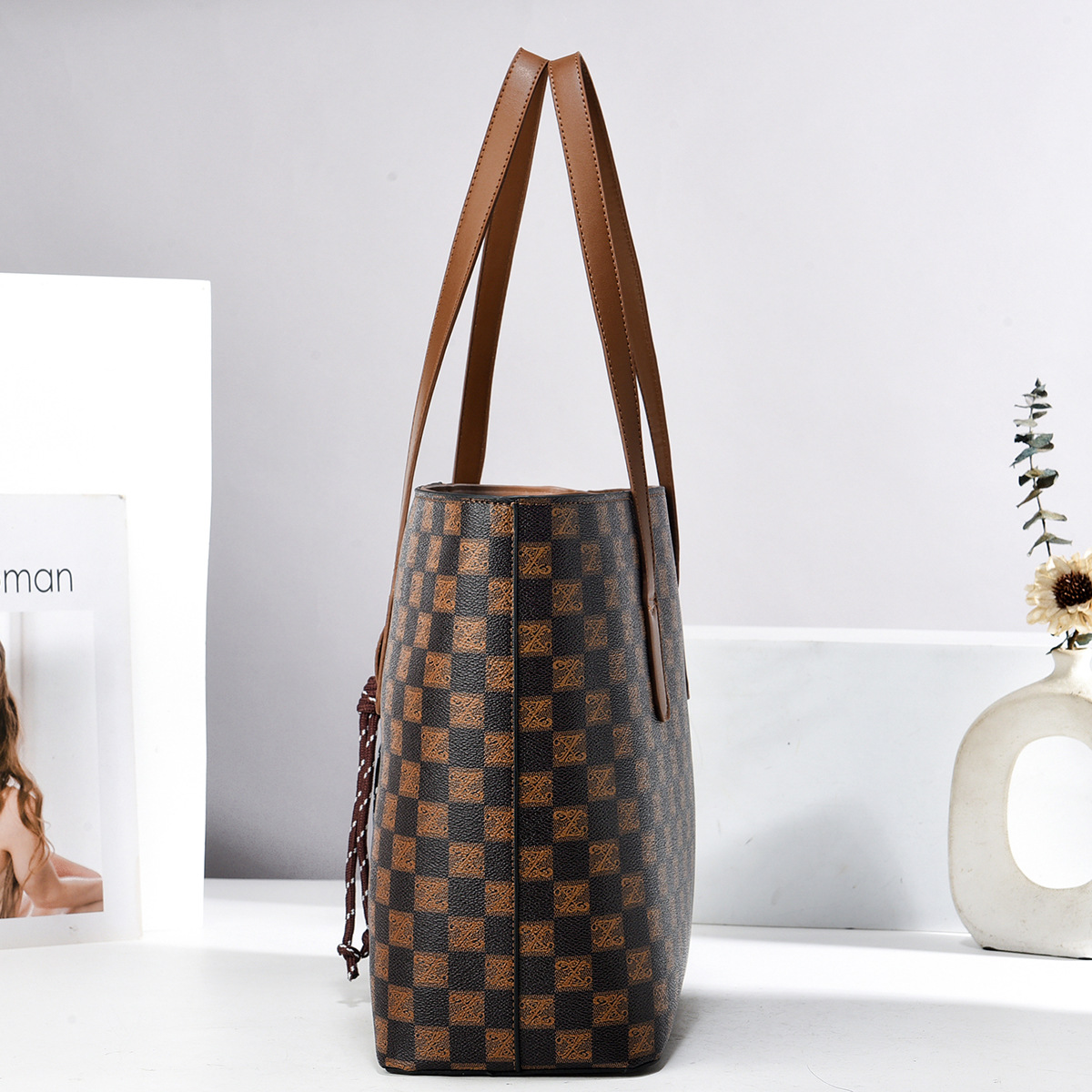 حقائب يد من جلد البولي يوريثان - مراجعة Leather Work Bag Women وسعره