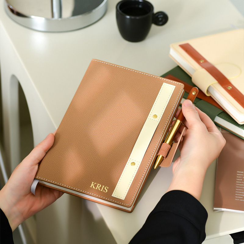 دفتر ملاحظات A5 بغلاف من الجلد - مراجعة Leather Work Diary وسعره