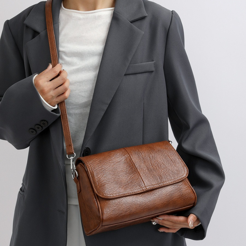 حقيبة كروس بودي نسائية من الجل - مراجعة Leather Work Bag Women وسعره